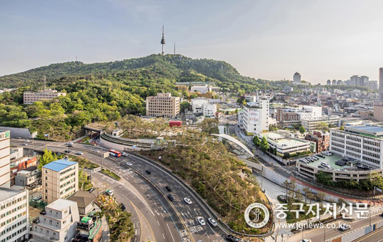 지난 9일 정식 개장한 남산예장공원 전경.
