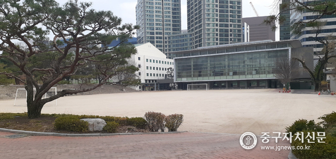 중구 지진옥외대피장소로 지정된 학교 운동장 17개소, 공원 2개소로 총 19개소 관리실태를 검검했다.