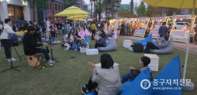 지난 4월 ‘장충단길 즐겨~봄’ 이벤트 현장.