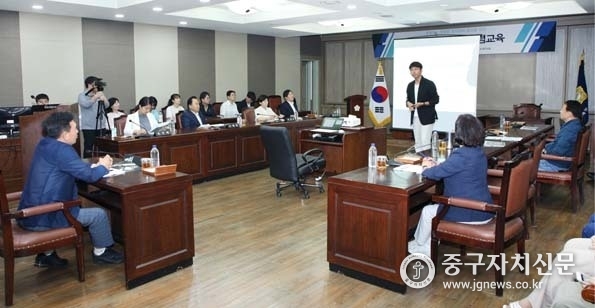 2025년 행정사무감사 대비 전문성 향상 교육 및 반부패‧청렴교육을 실시하고 있다.
